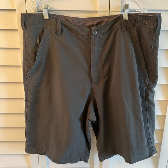 Outdoor Life Cargo shorts Dark gray Mens 38, 7 Pockets. - Picture 7 of 9